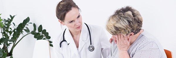 Blog_PatientsWhoLeaveAMA_MedProfGeriatricUpsetHandOnHead_600x200px.jpg